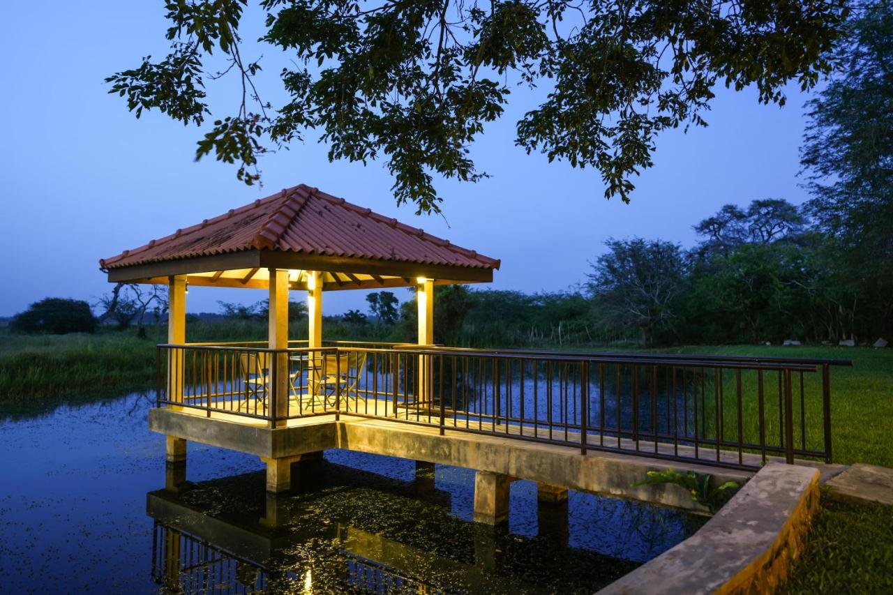 Malala Retreat Hotel Hambantota Exterior foto
