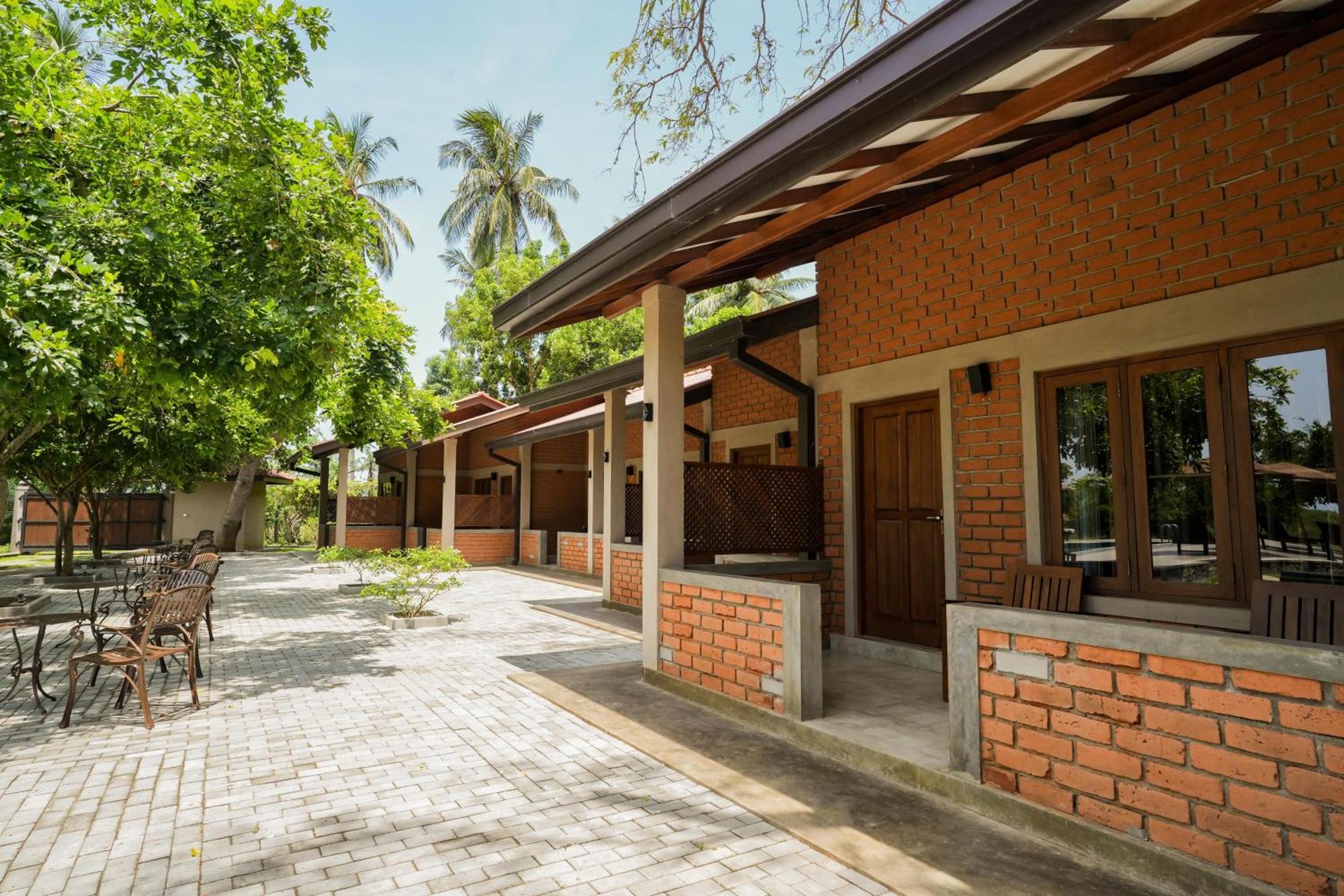 Malala Retreat Hotel Hambantota Exterior foto